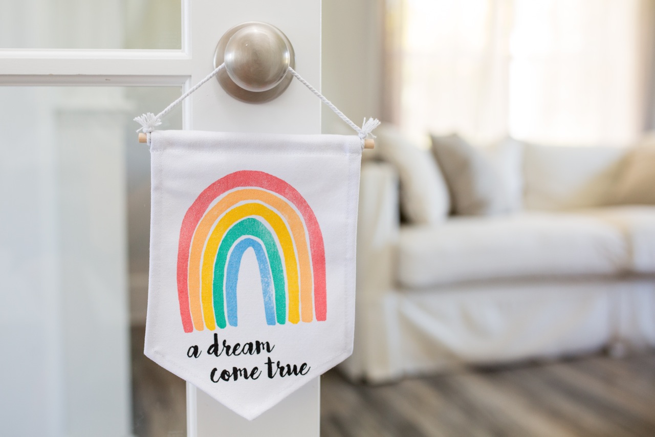 Lulujo Dream Banner and Door Hanger! #BabyGifts #Baby #Nursery