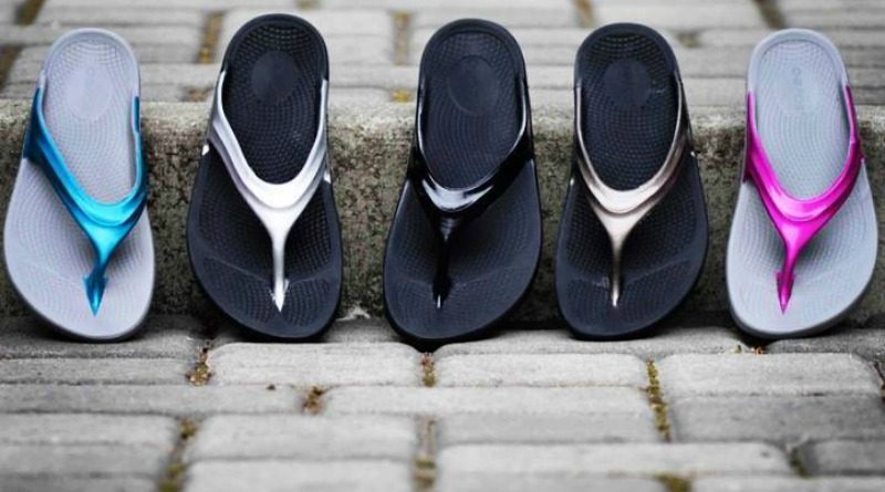 OOFOS Sandals
