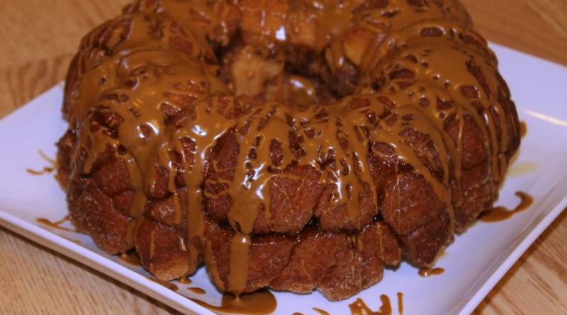 30 Days of Christmas Sweets: Cookie Butter Monkey Bread #ChristmasSweets