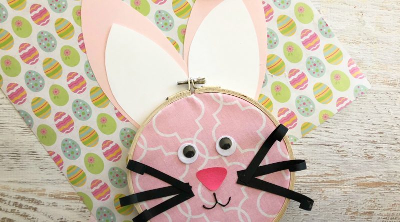 Easter Bunny Hoop Craft by This N That with Olivia! #10Daysof #EasterSweetsandTreats #EasterCrafting #EasterCrafts