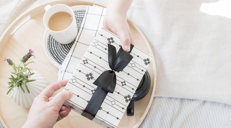 MyGiftStop.com has set out to provide you with a comfortable, smart and easy solution to find amazing last-minute gifts for your friends and loved ones! (And for YOU!) #MyGiftStop #GiftIdeas #Gifting