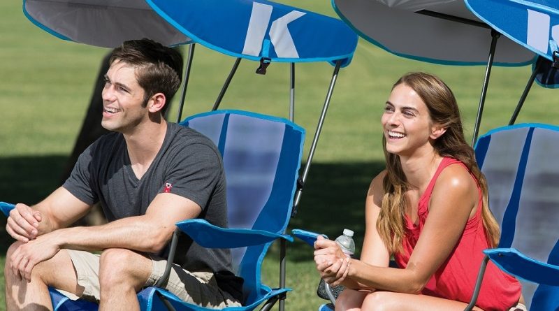 The Kelsyaus Original Canopy Chair is the perfect companion for your family camping trips, tailgating, and watching the kids from the sidelines! #Swimways #CanopyChair #CampChair