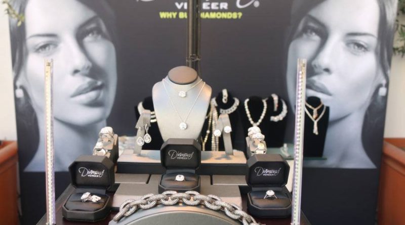 Diamond Veneer Los Angeles #DiamondVineer #SimulatedDiamonds