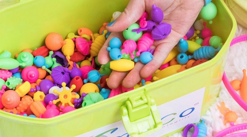 SMITCO Snap Pop Beads - 725 Piece Preschool Crafts Jewelry Making Kit for Kids #SmitCoLLC #Gift