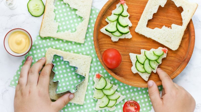 Christmas Tree Cucumber Sandwich