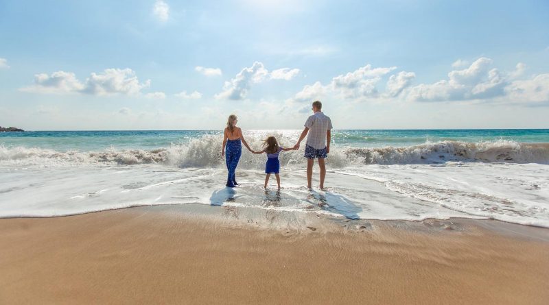 beaching with kids