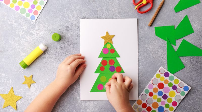 Holiday Sticker Tree Craft Encourages Creativity & Fine Motor Skills